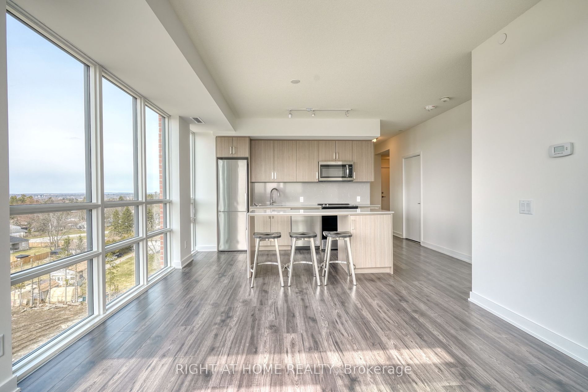 681 Yonge St 621