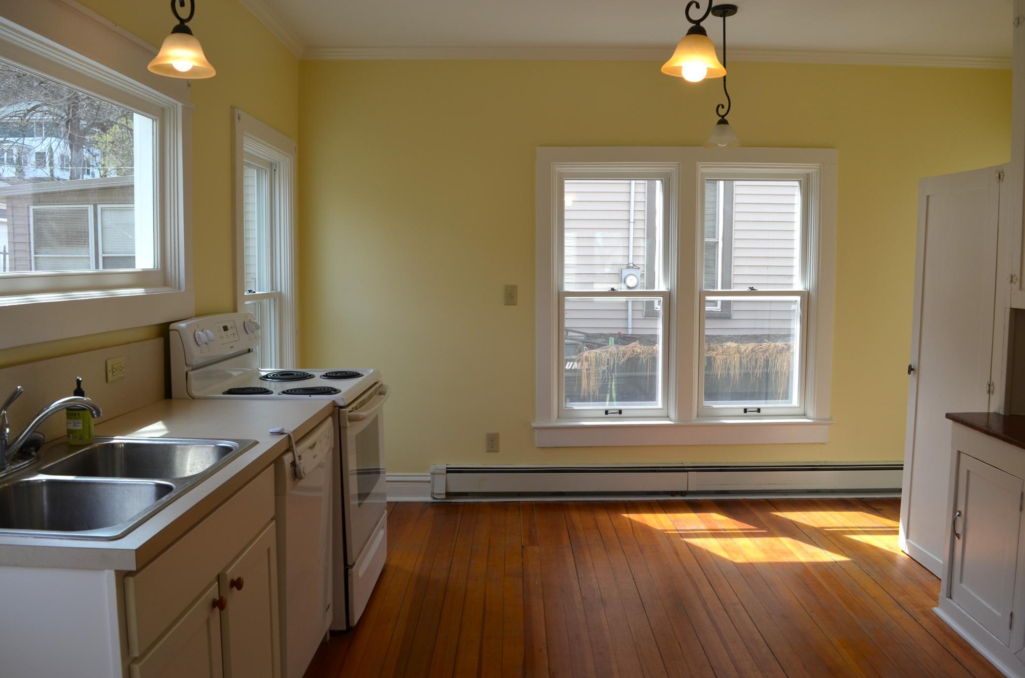 715 W 5th Street
