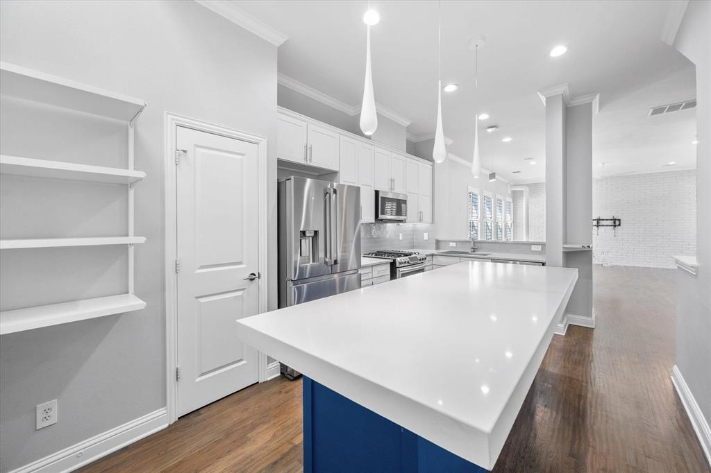 612 Skyline Bluff Drive