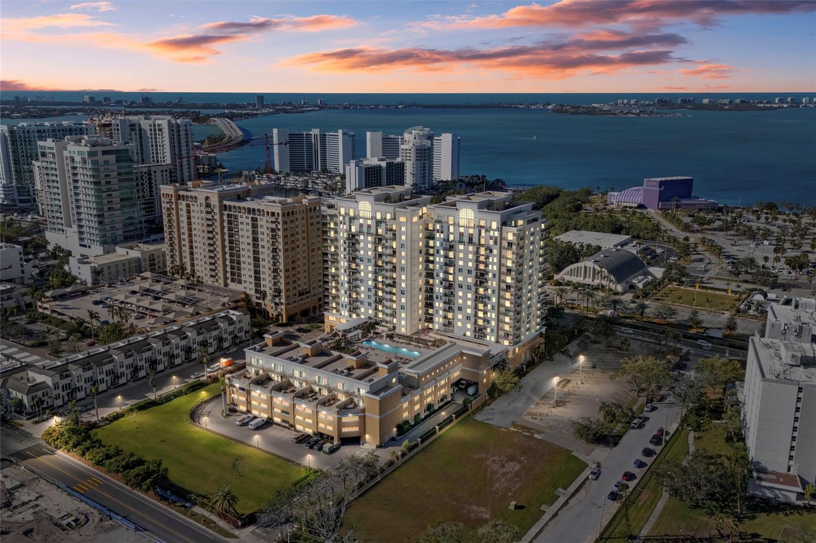 800 N Tamiami Trail 103