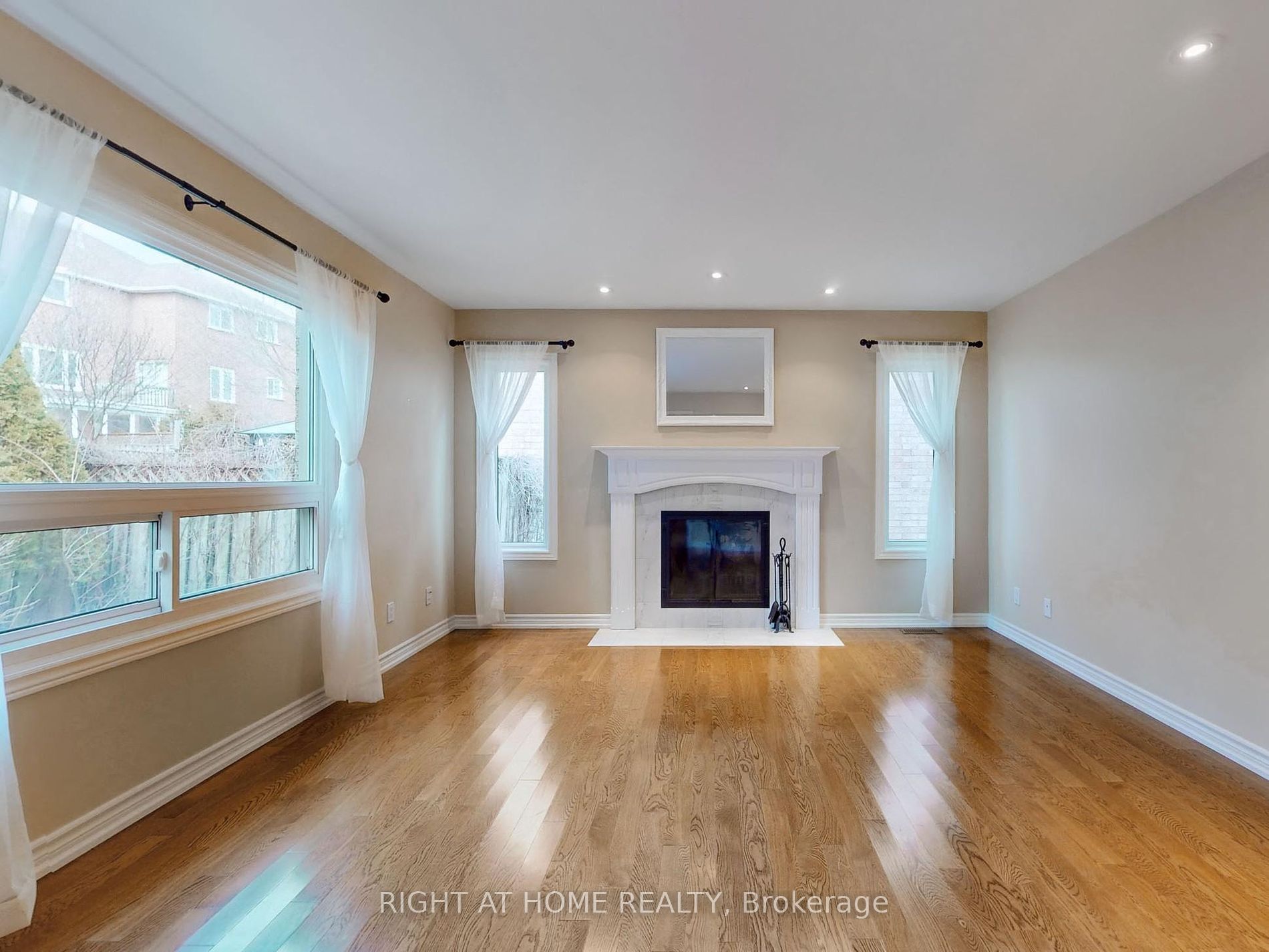 1359 Fieldcrest Lane