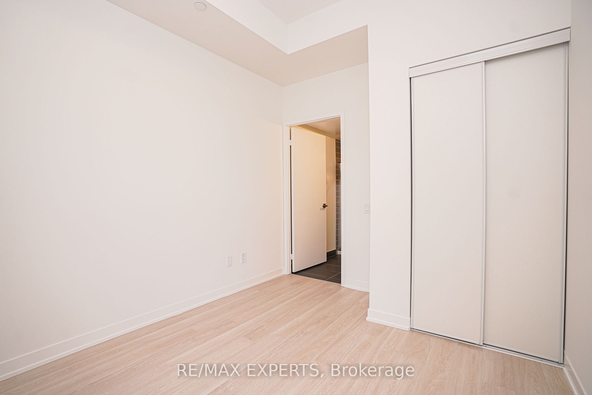 500 Wilson Ave 532
