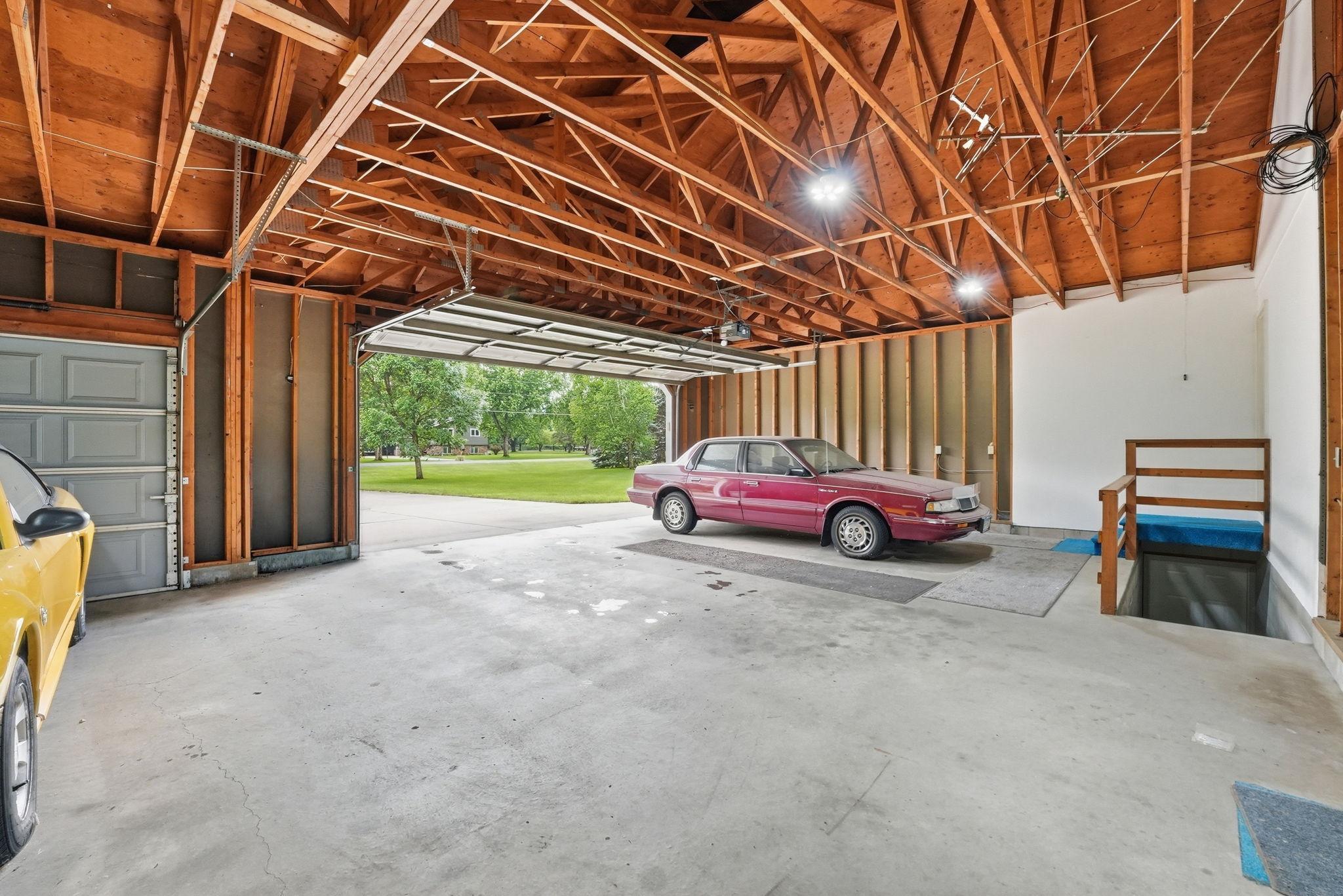 1850 E 49th Street SE