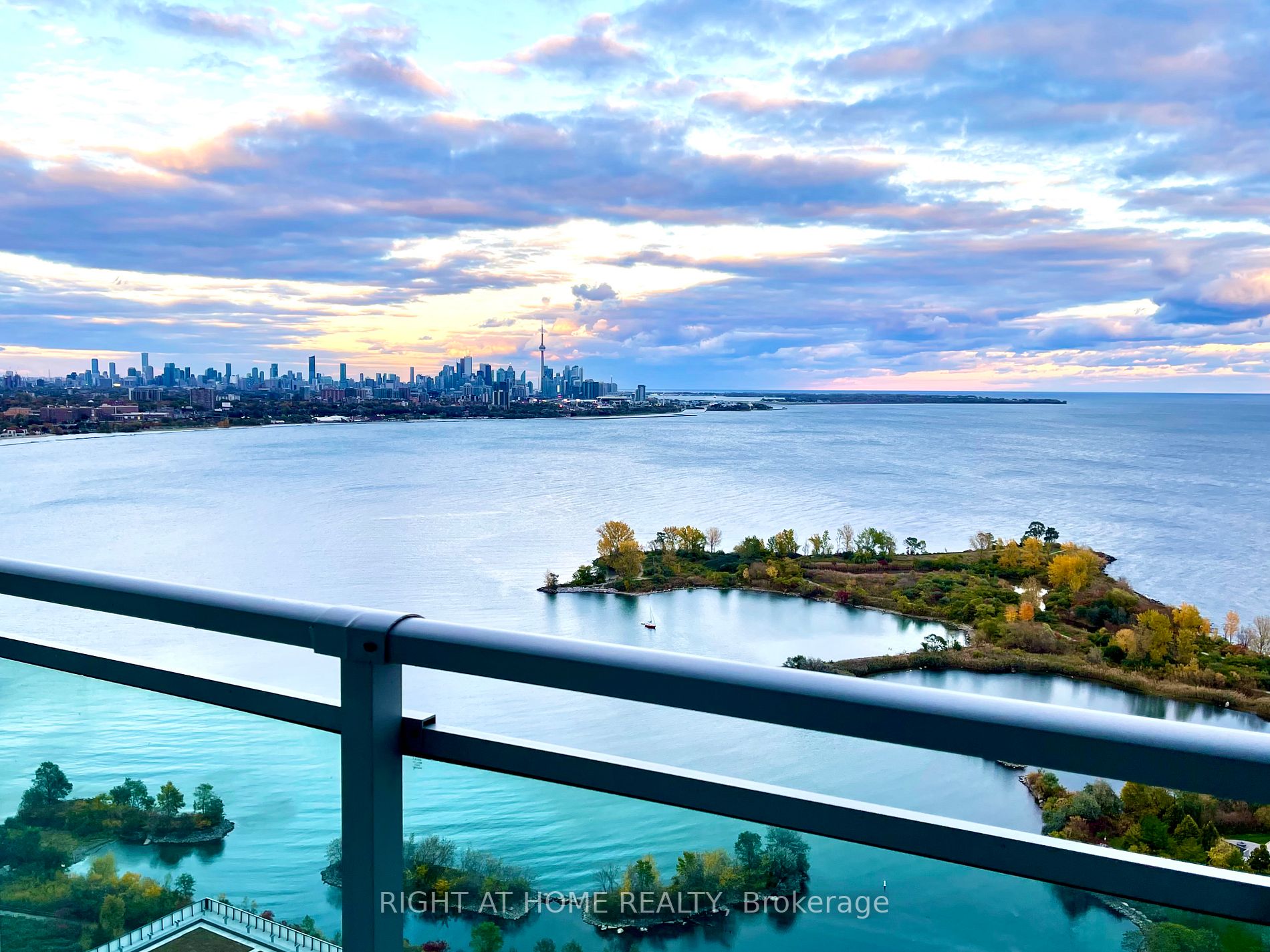 33 Shore Breeze Dr 3409