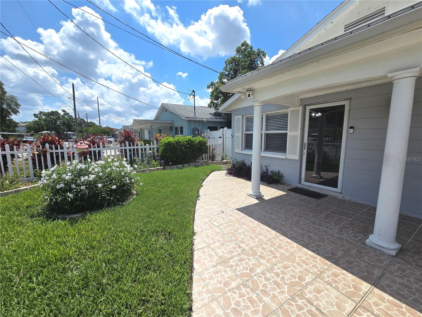 3312 W Saint Conrad Street