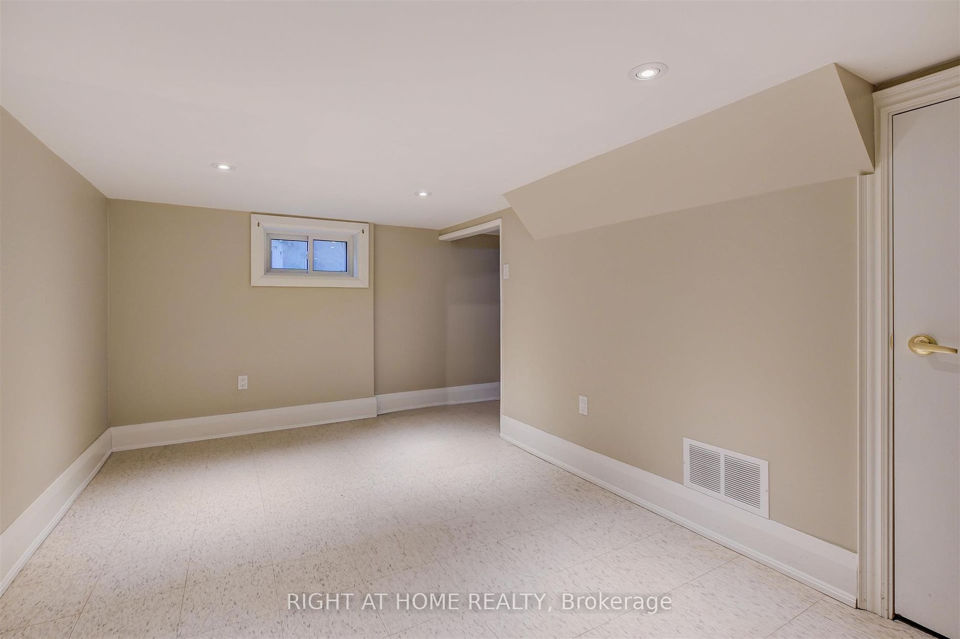 118 Woodmount Ave