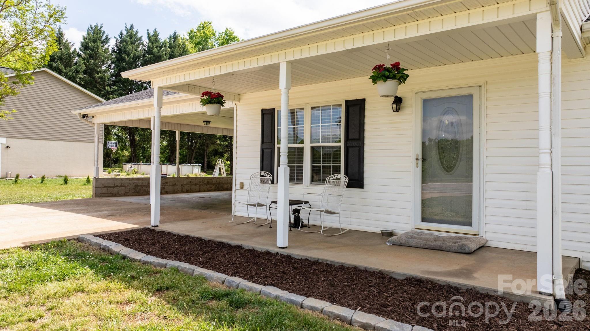 900 Pine Mountain Road