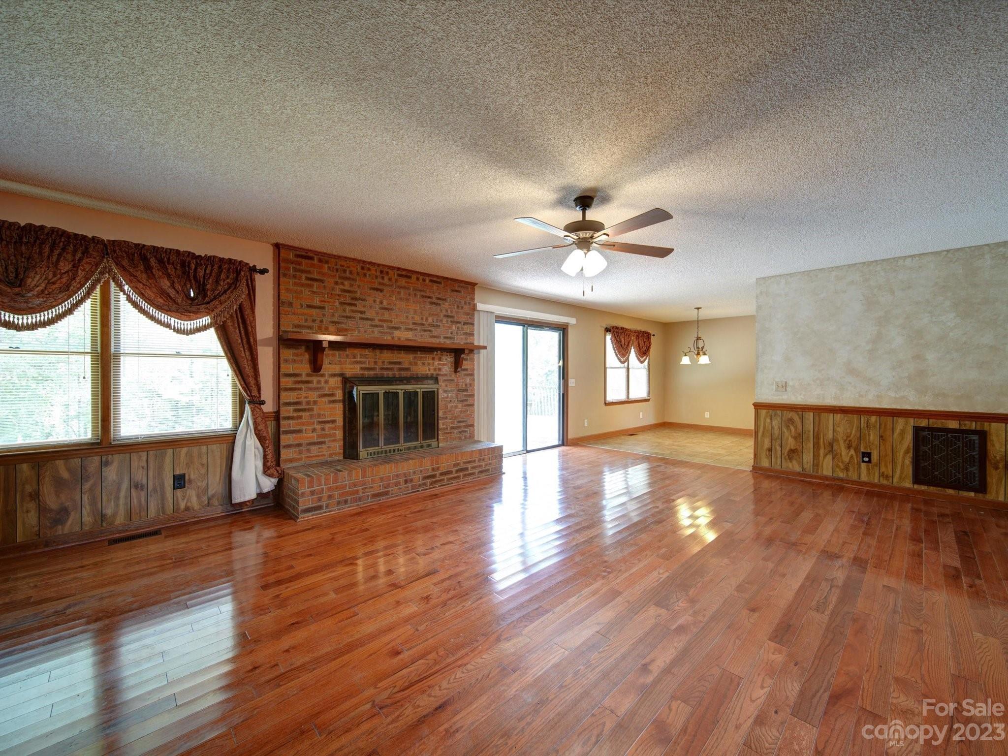 605 Heatherwood Drive
