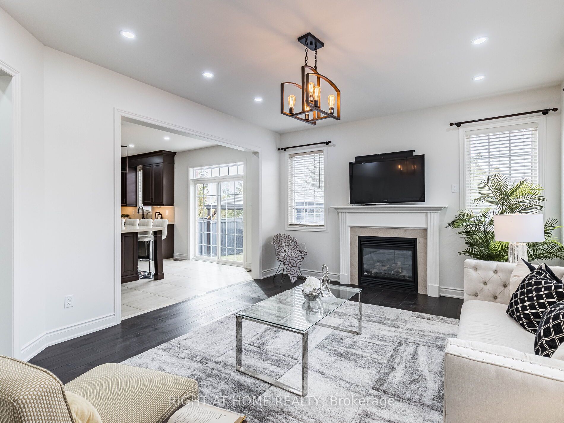 280 Wrigglesworth Cres