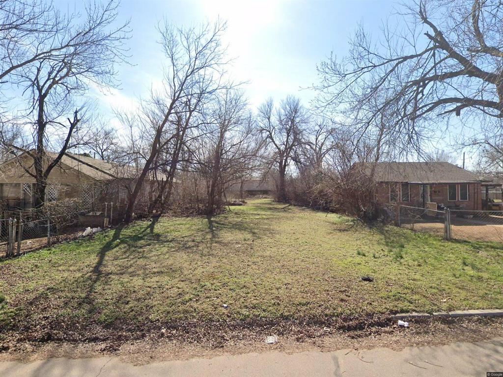 Great lot to build on!