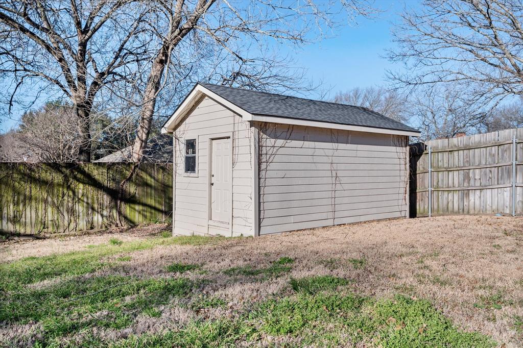 2013 Glenwood Circle