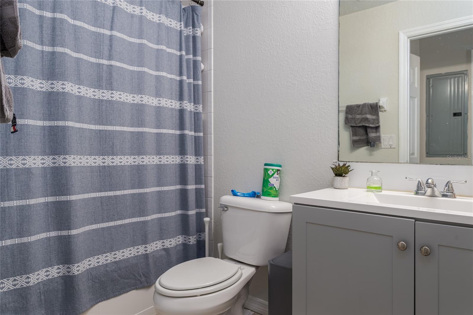 7819 & 7815 118th Avenue E