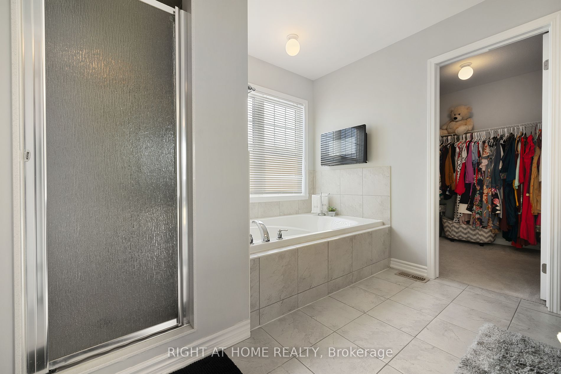 277 Seabrook Dr