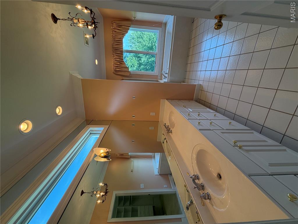 17 Orchard Point Road
