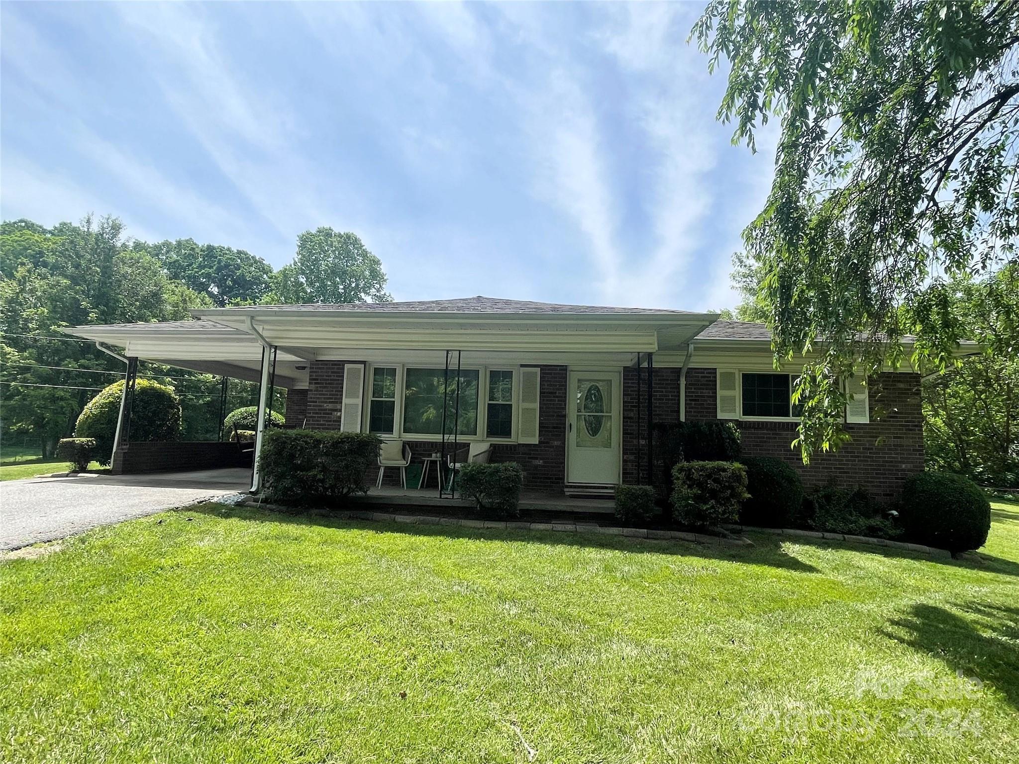2579 Andrews Circle