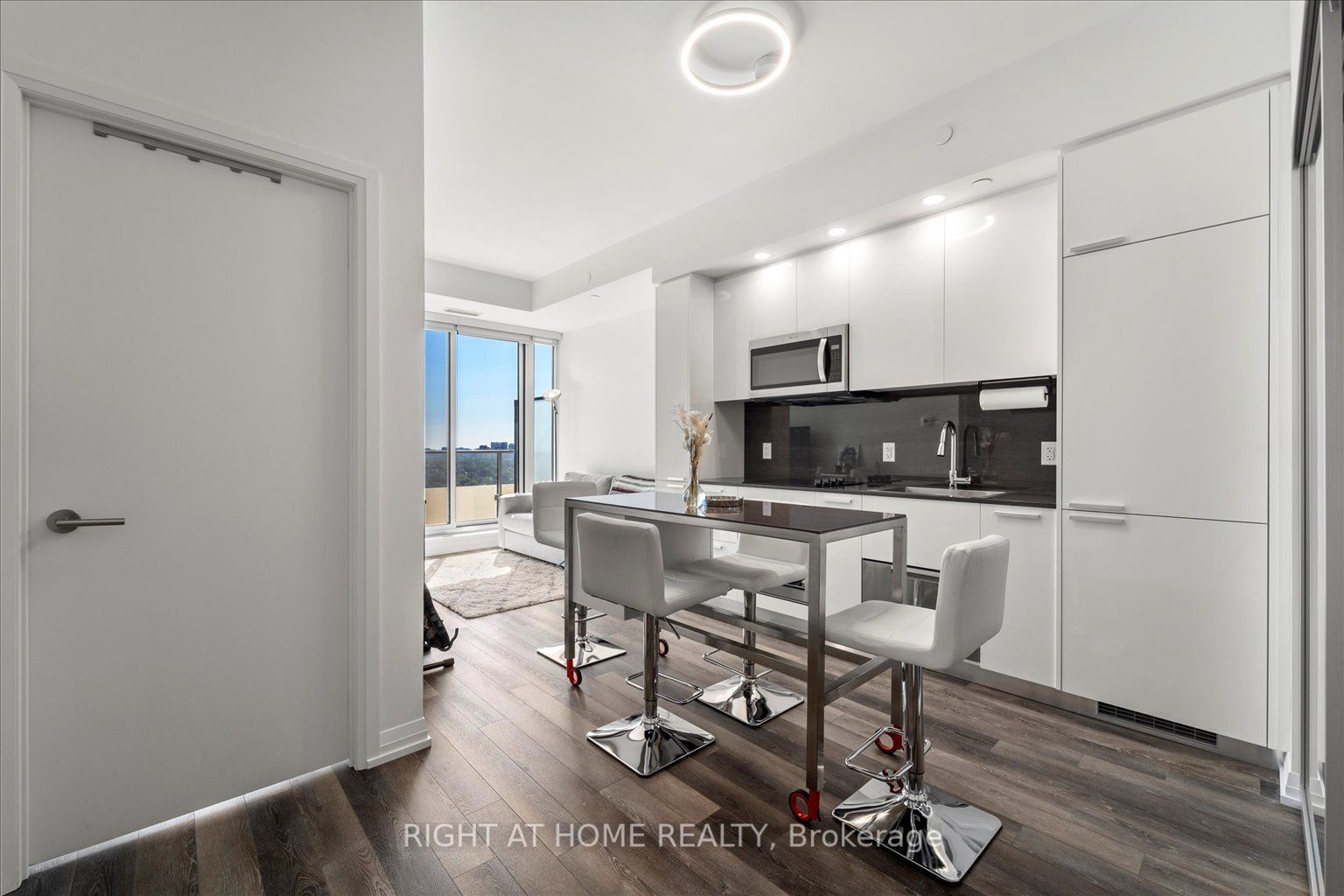 75 Canterbury Pl 2317