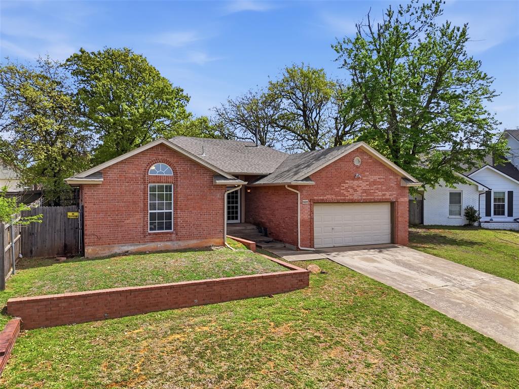 908 Willis Way