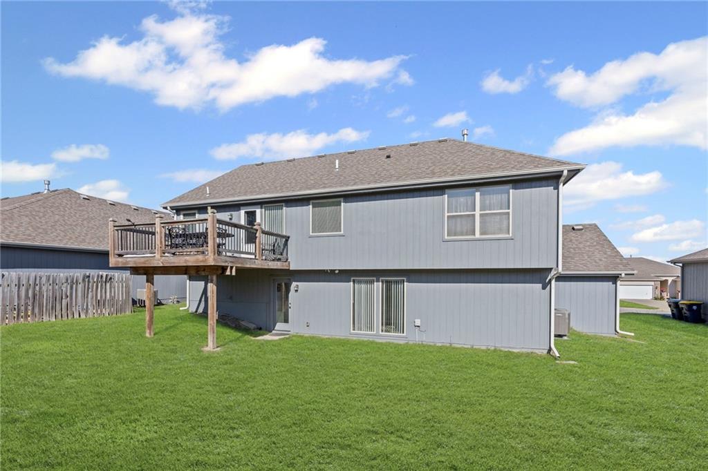 6720 N Cypress Avenue