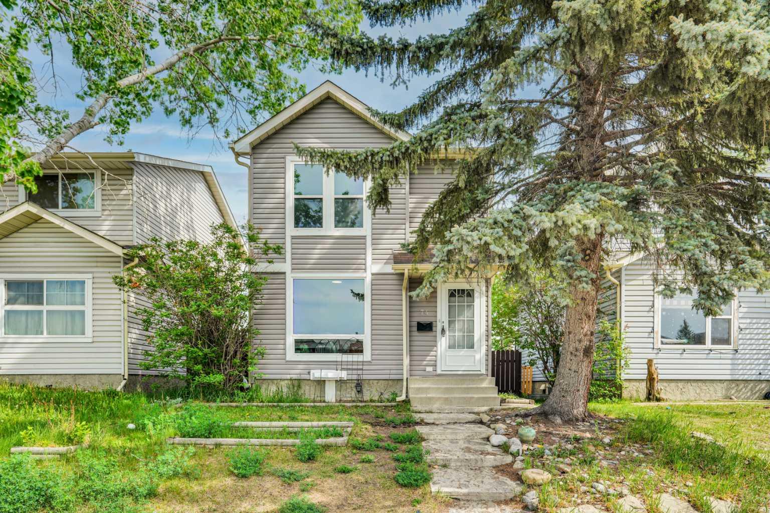 74 Castledale Way NE