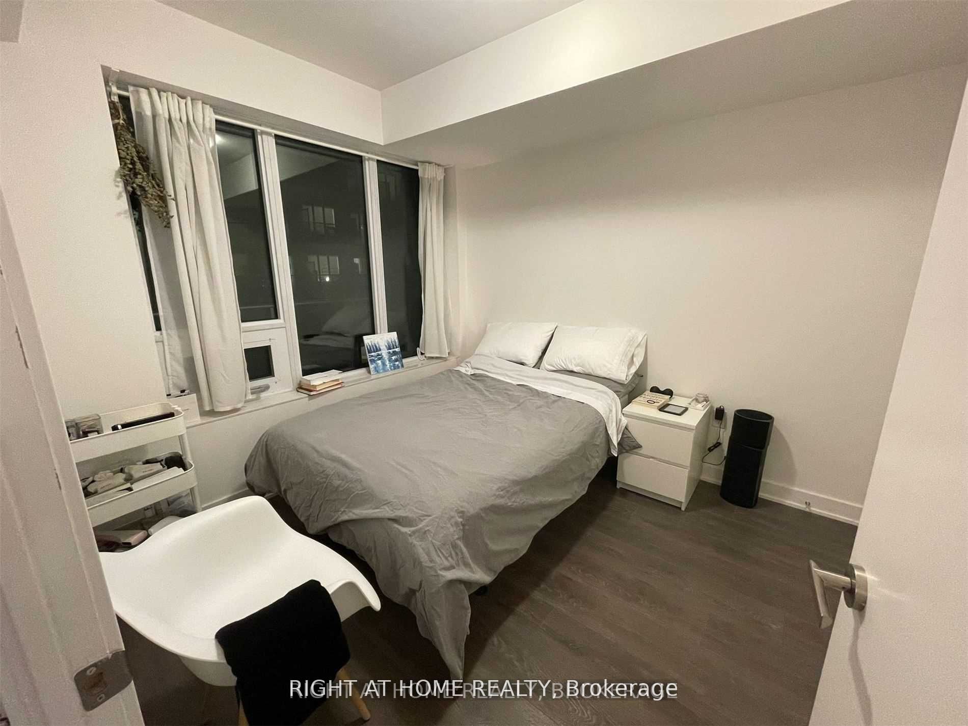 99 Broadway Ave 2408