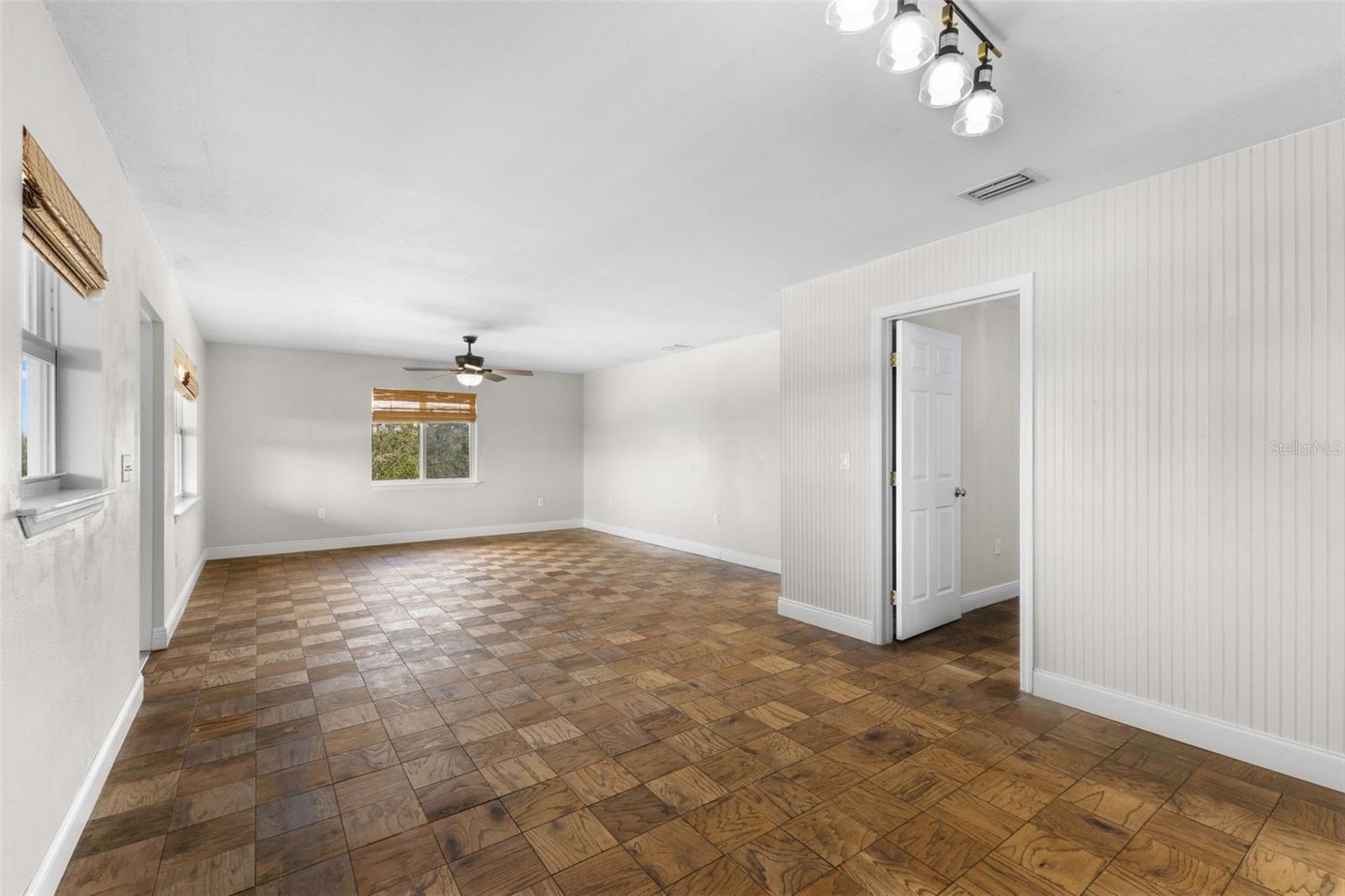 445 Horseshoe Loop Road