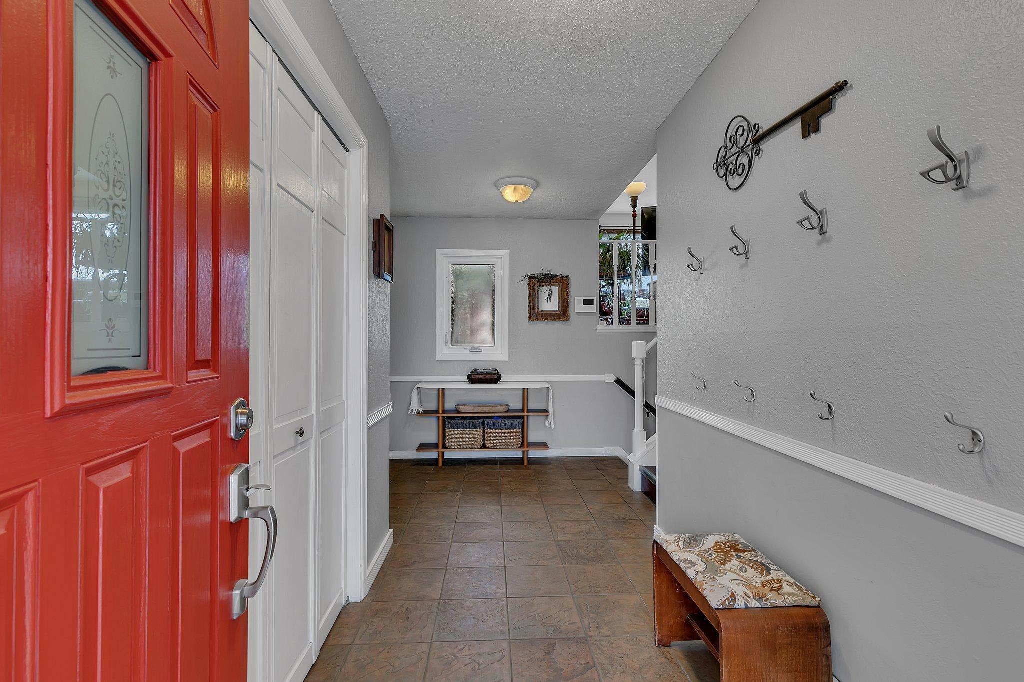 2922 Monroe Place