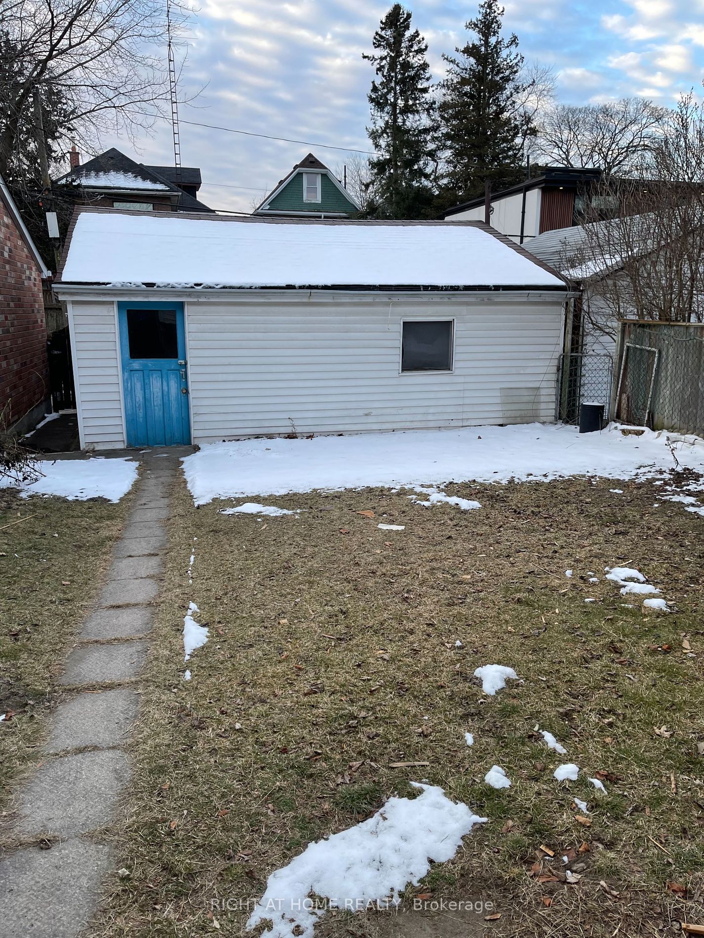 35 Jerome St