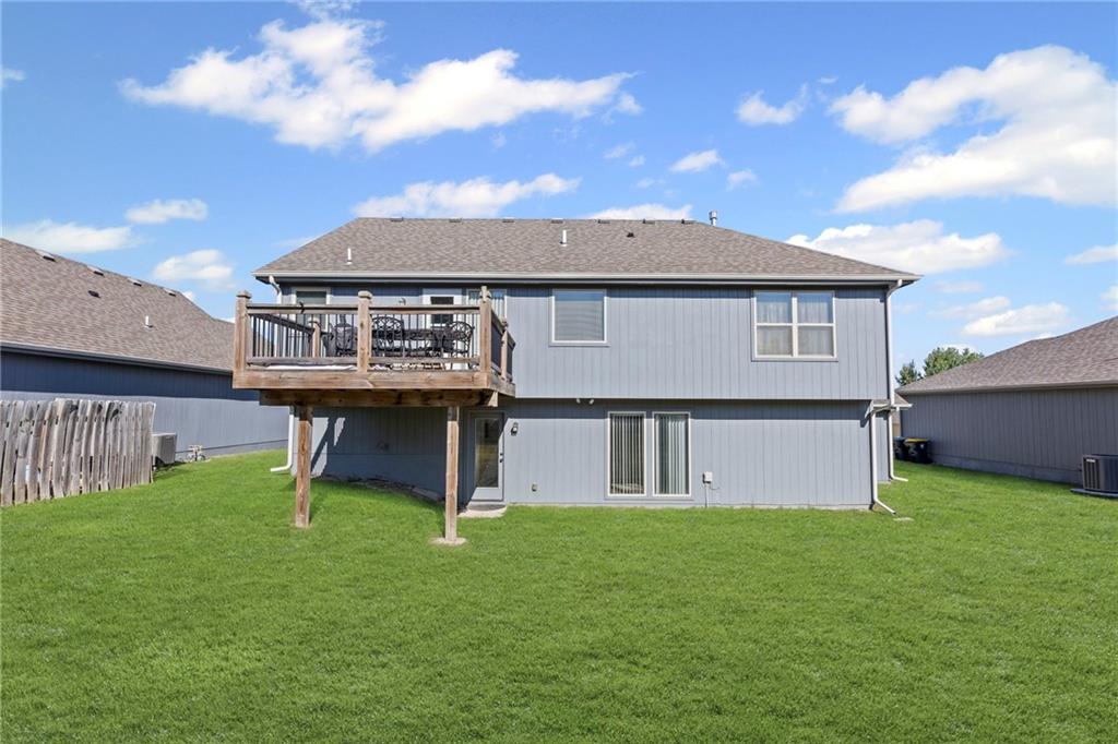 6720 N Cypress Avenue