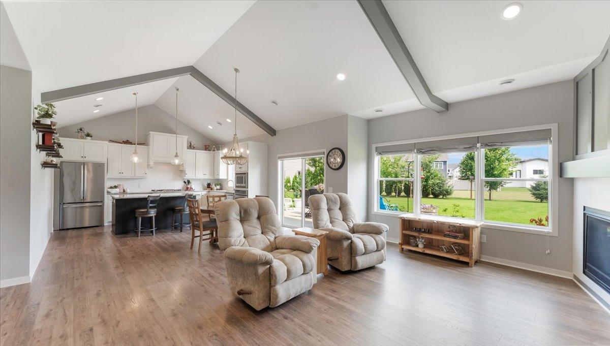 1905 Sandstone Court