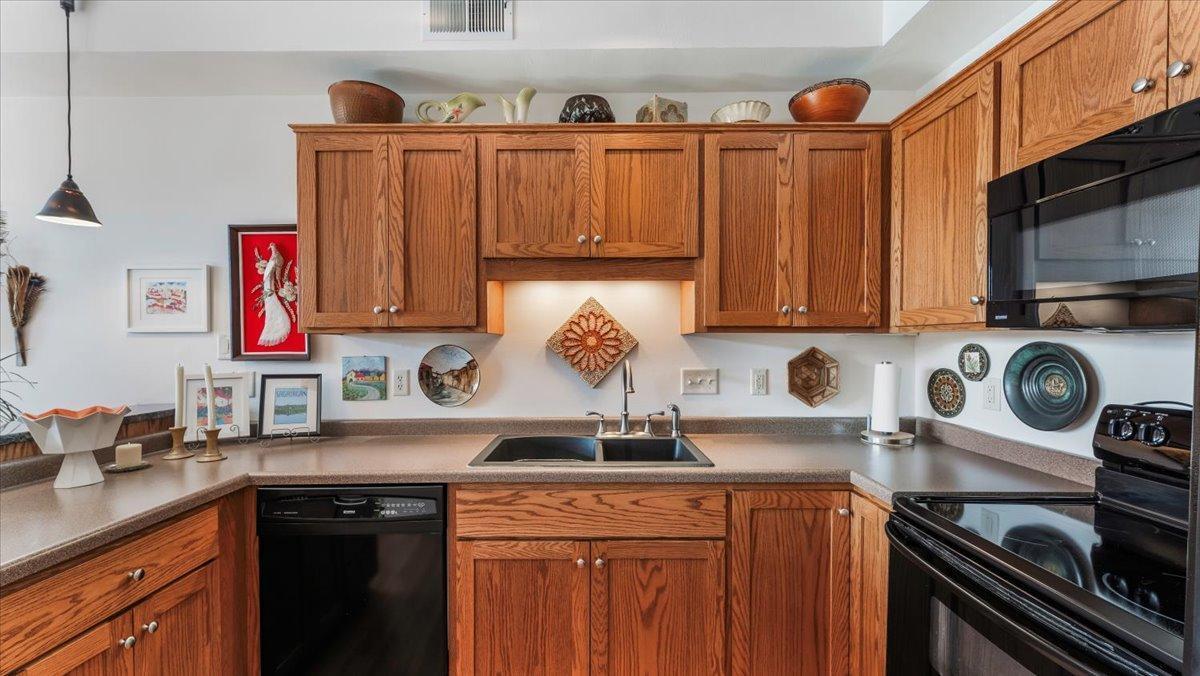 15 Minnesota Street E 203
