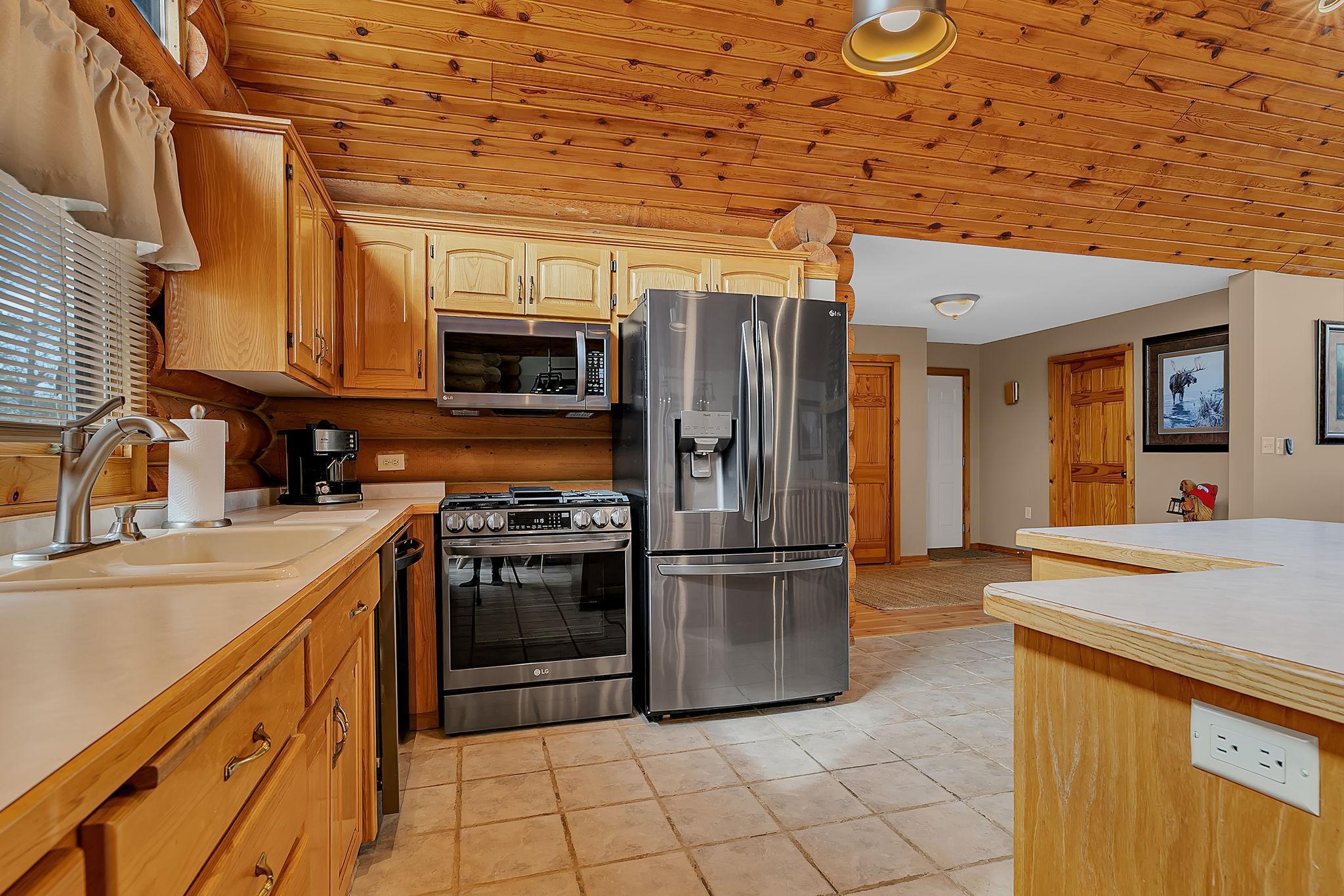 20368 Edgehill Circle