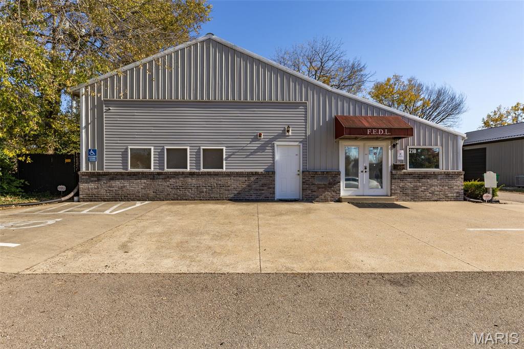 210 Hyler Drive