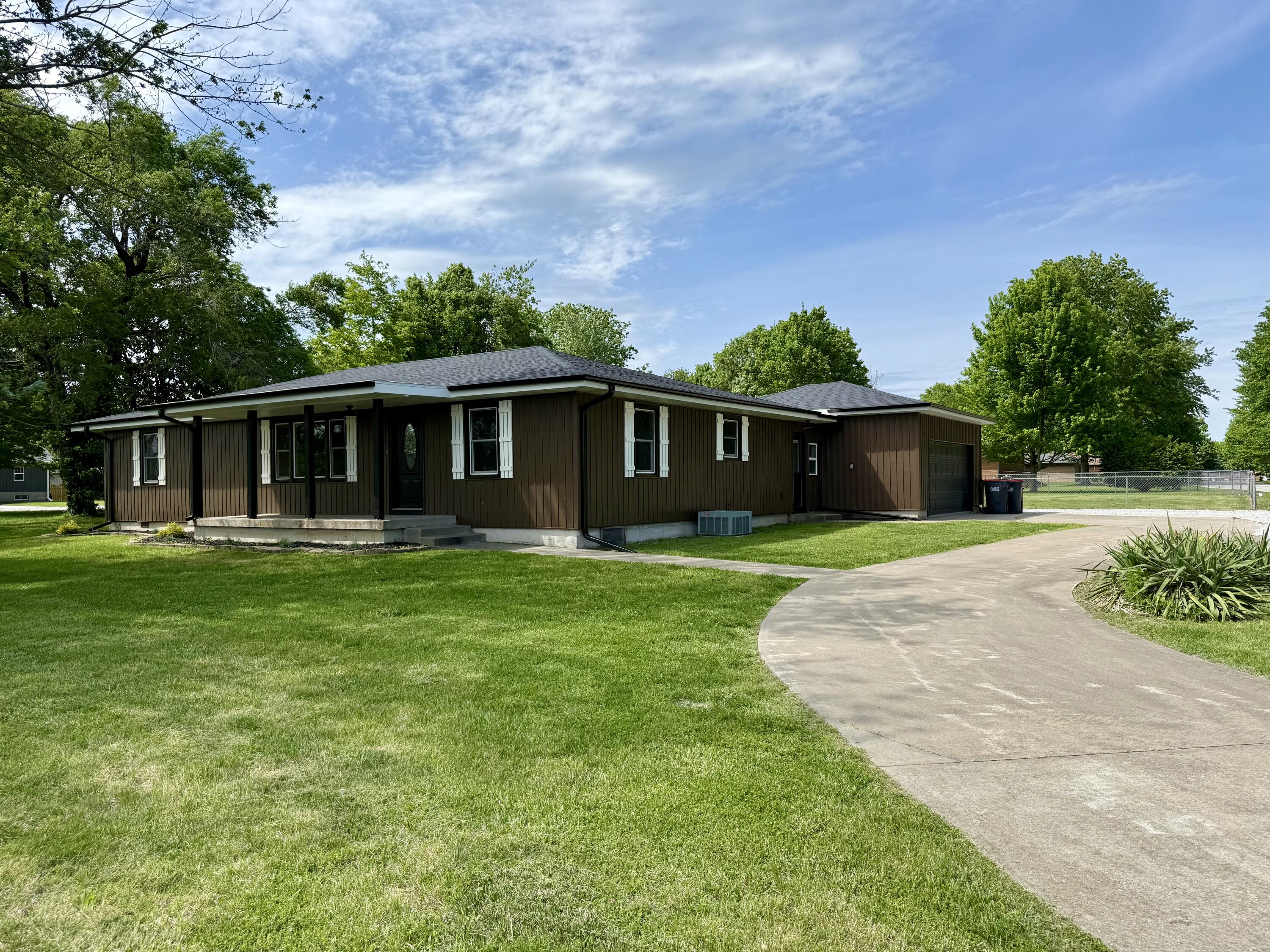 313 E Grant Street