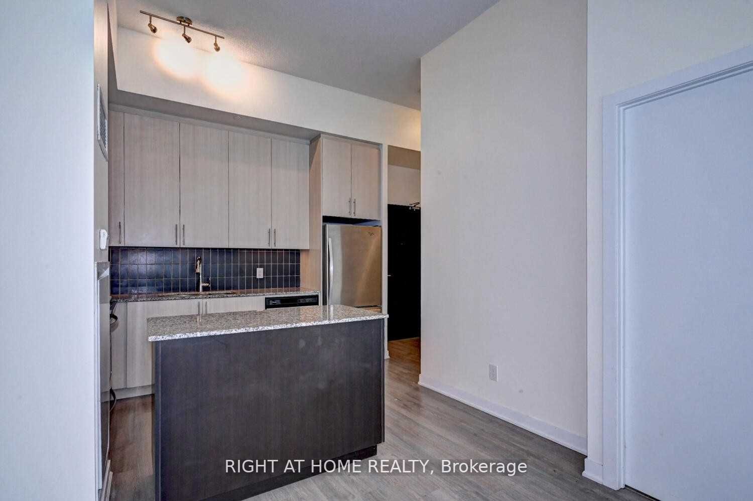 85 W Duke St 105