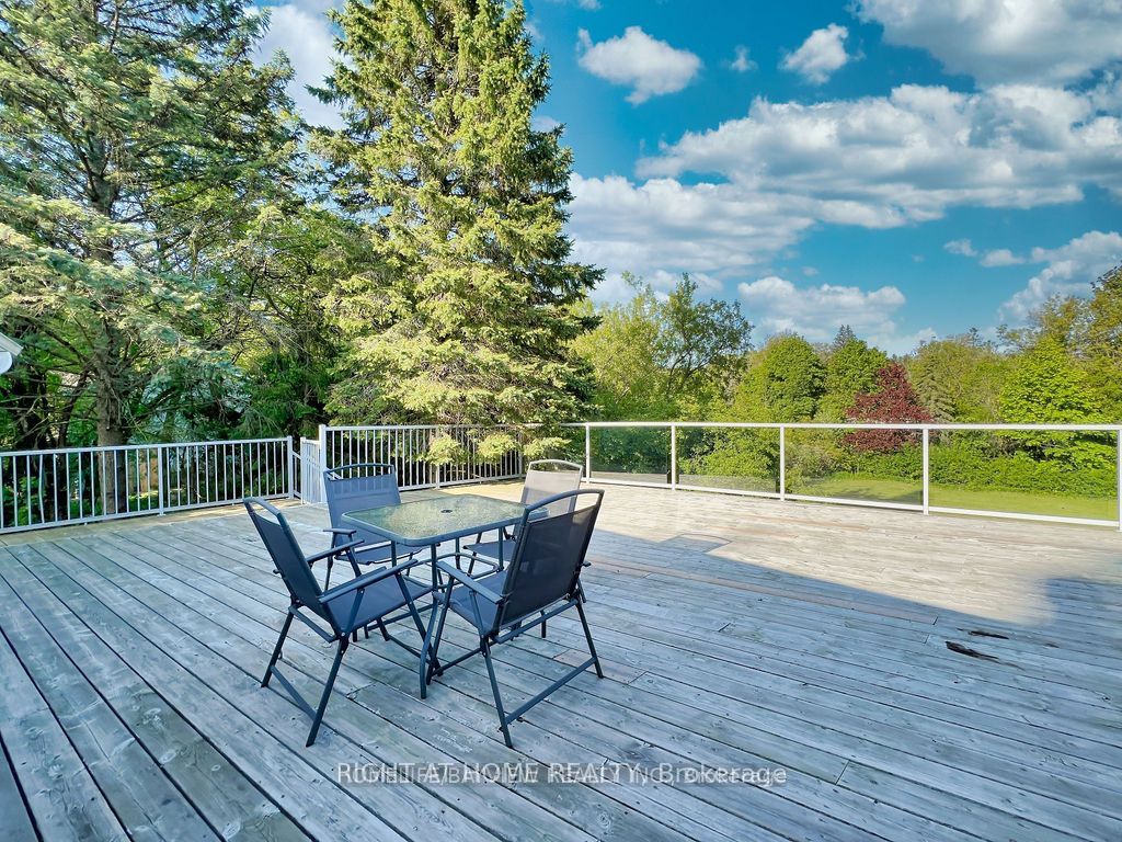 28 Bayview Park Lane