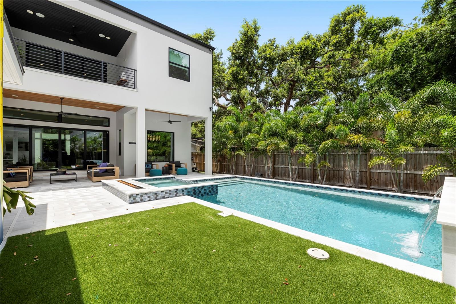 4709 W Estrella Street