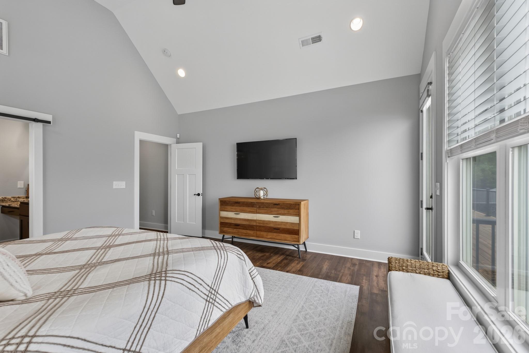 157 Landing Trail