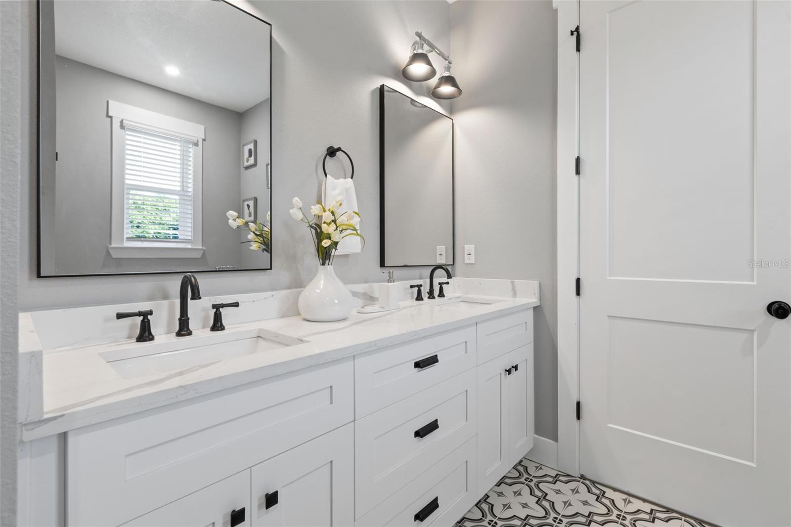 116 W Stanley Street