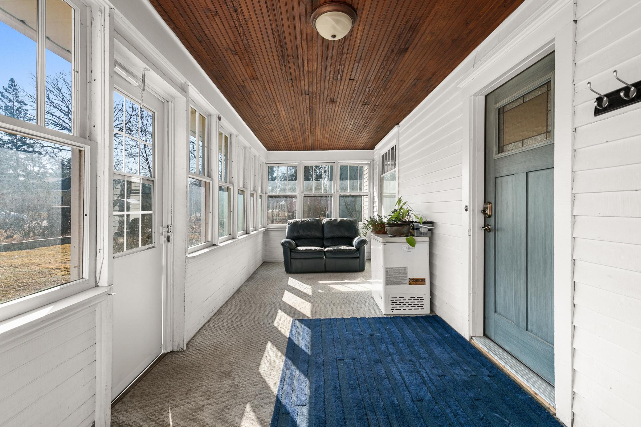 404 3rd Street SE