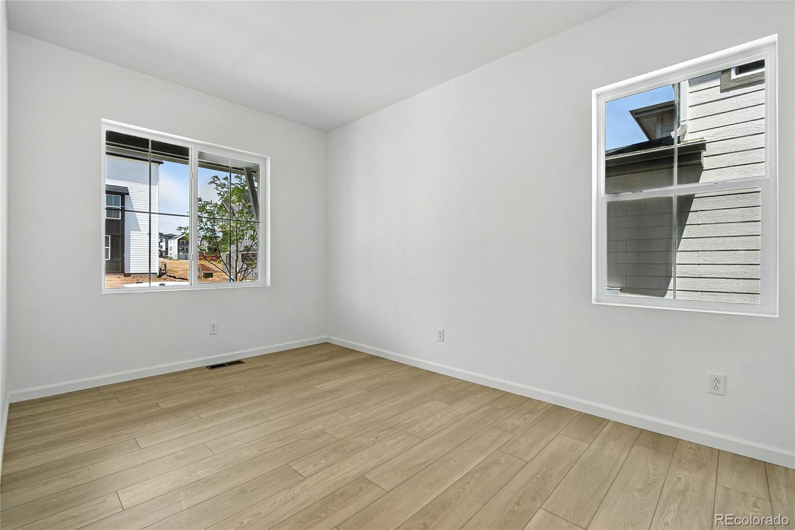 8836 Whiteclover Street