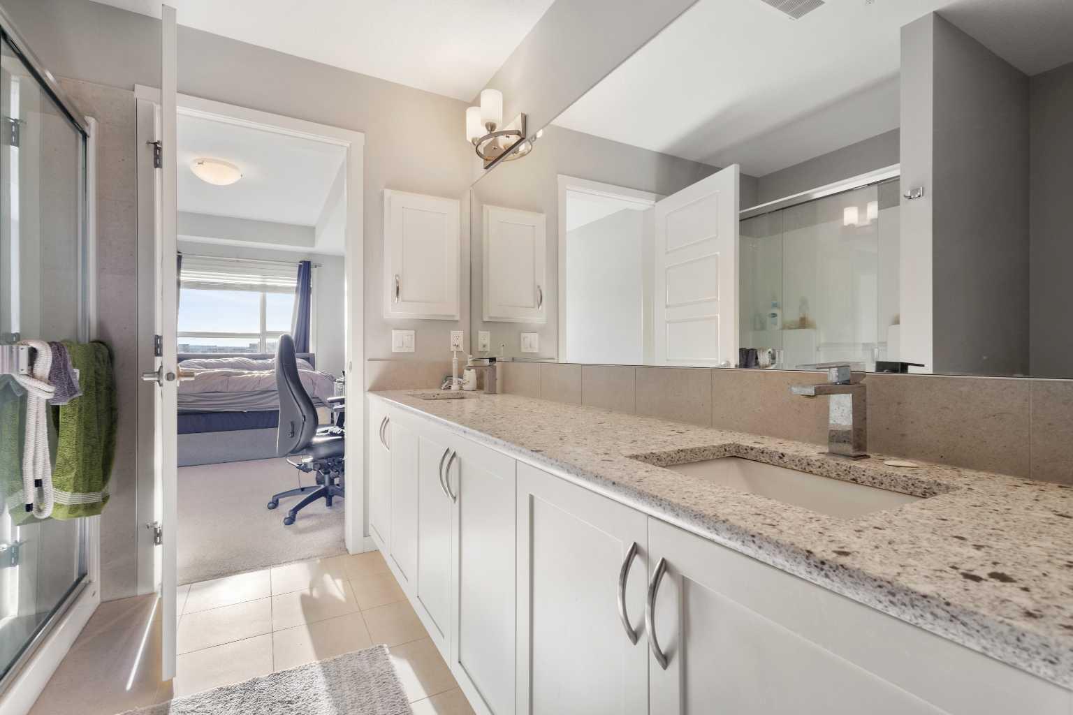 20 Seton Park SE 305