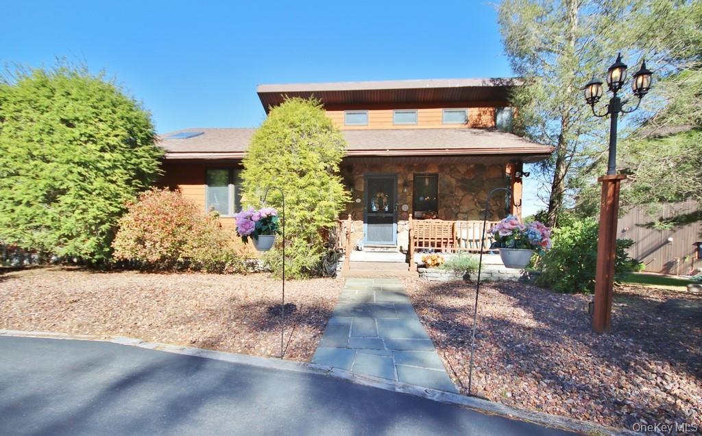 44 Lake Shore Drive S