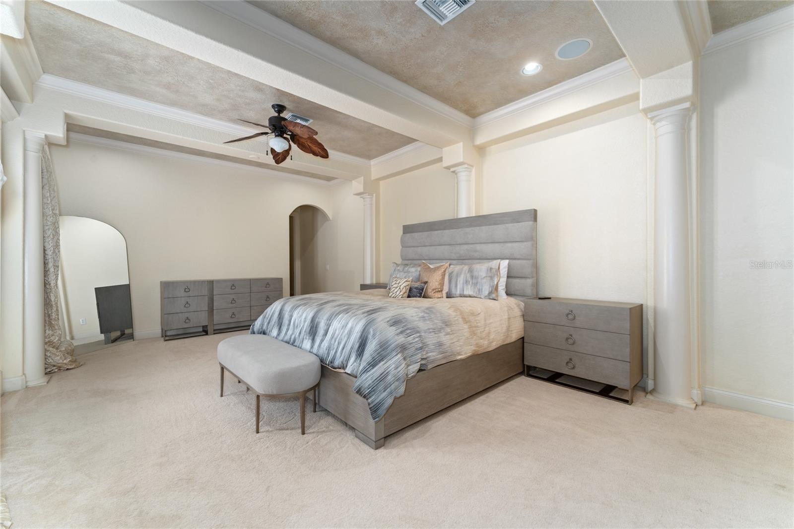 6221 Blakeford Drive