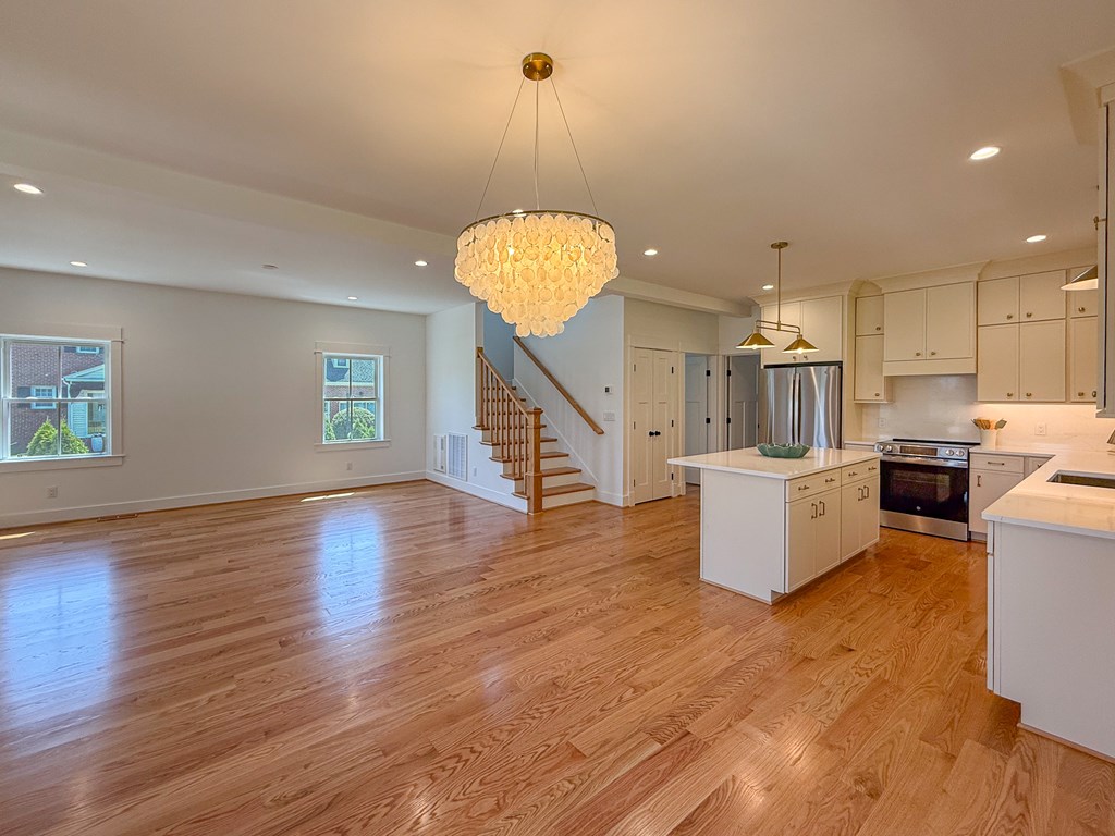 714 Monroe Ave 32