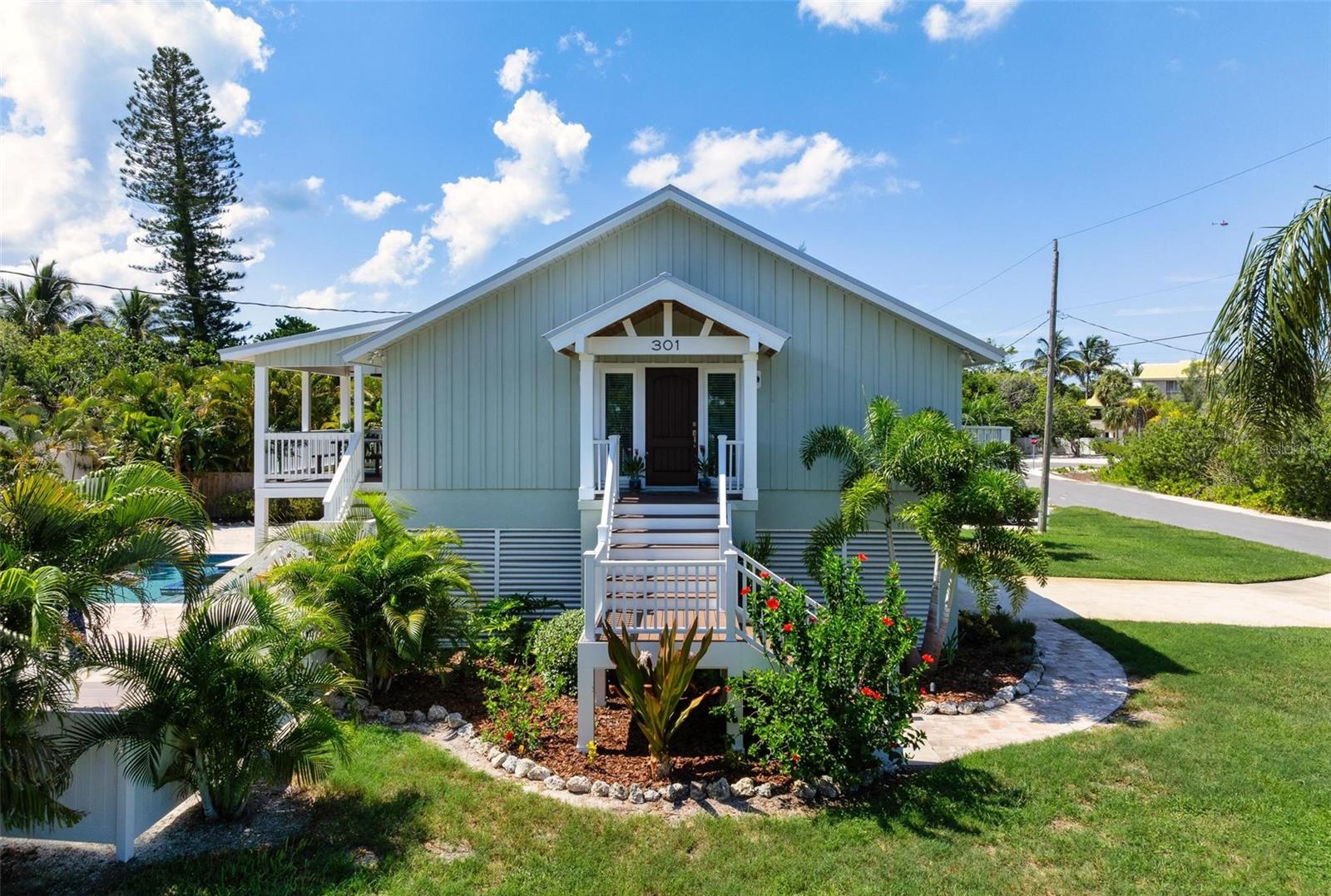 301 Iris Street