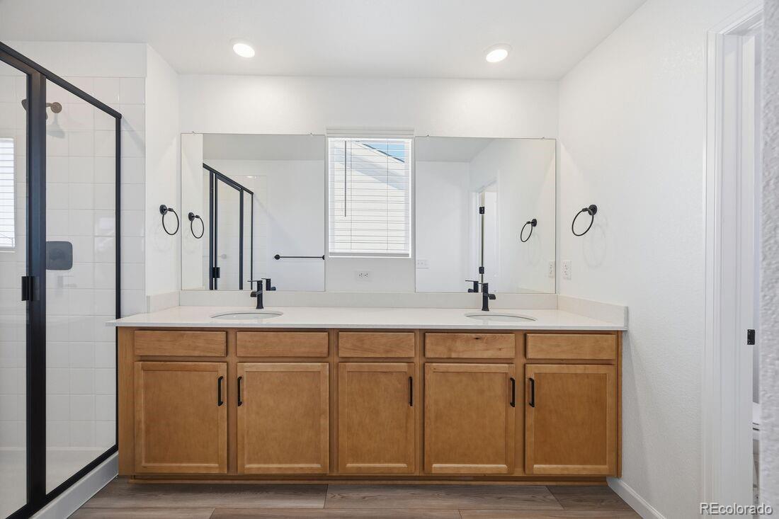 1185 Prospect Aly