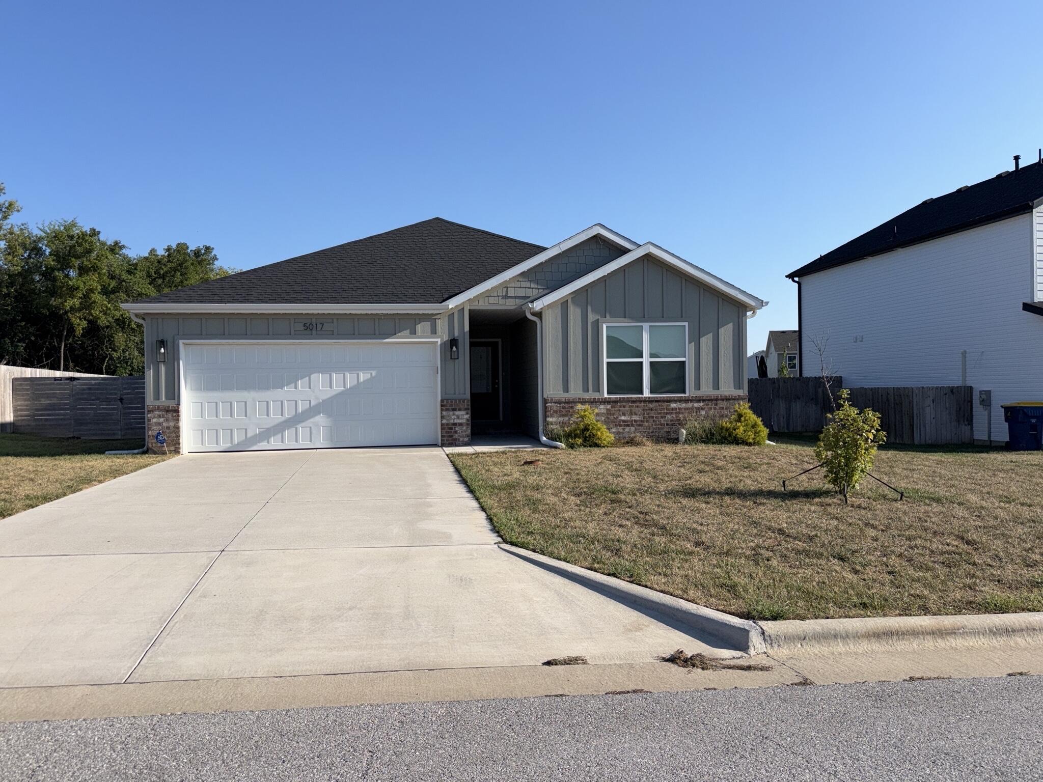 5017 W Cozy Court
