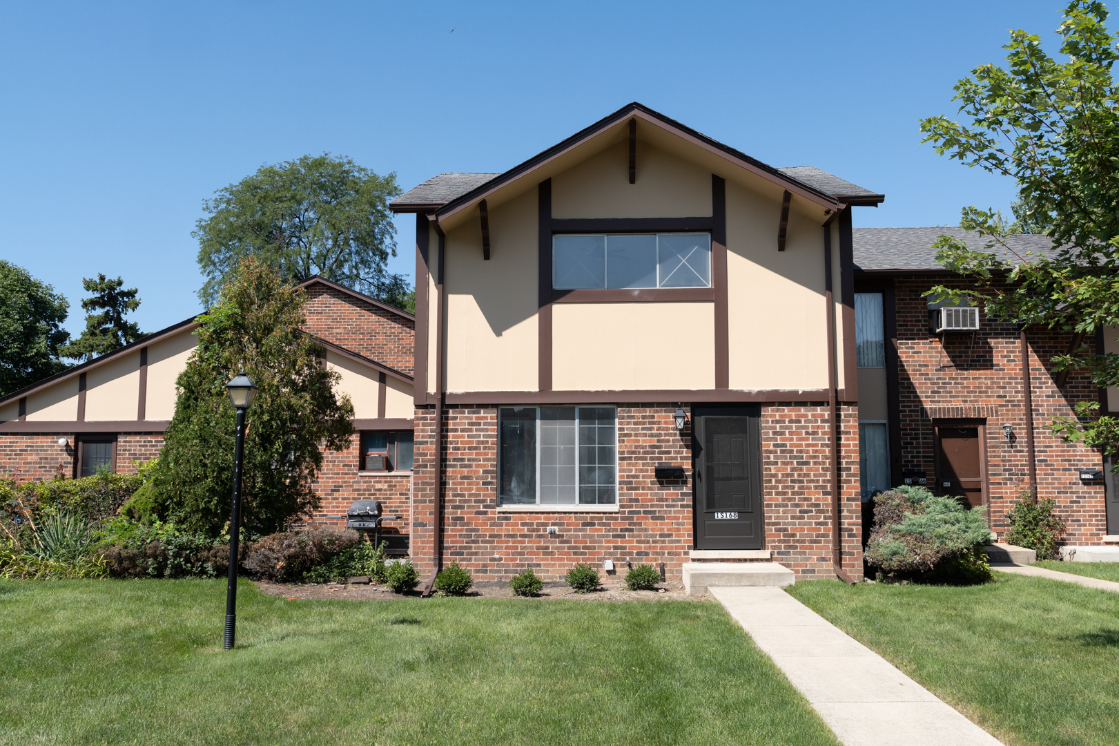 Completely remodeled move-in ready two story townhome with open concept kitchen and a finished basement. 2 bedrooms plus another flex room in the lower level. There is a bath room on every level (2 1/2 baths). New open concept kitchen with new appliances, breakfast bar and dining room. Finished basement has a full bath and flex room that is ideal for a home office. Even includes a new washer and dryer, electric panel, furnace, central air and hot-water tank. Back yard with patio has lots of potential (should be possible to add a fence). Great location offering easy access to Oak Brook corporate / retail destinations, I-88, I-290 and I-294. New roof to be installed prior to closing