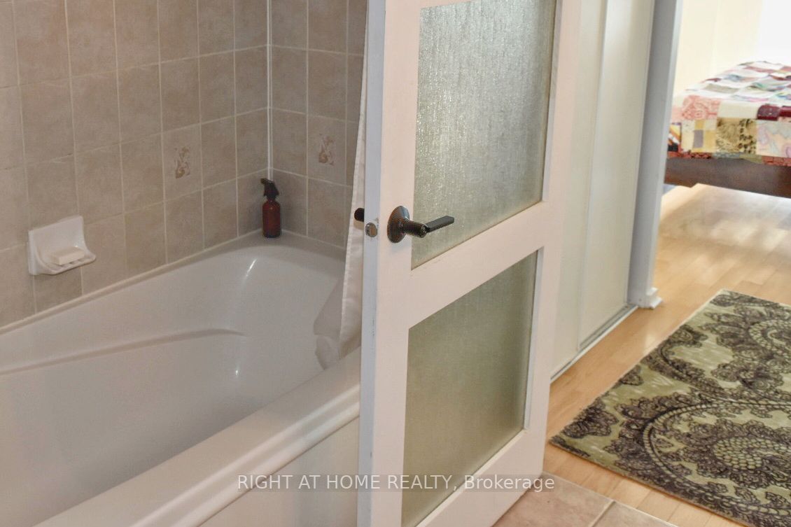 200 Manitoba St 317