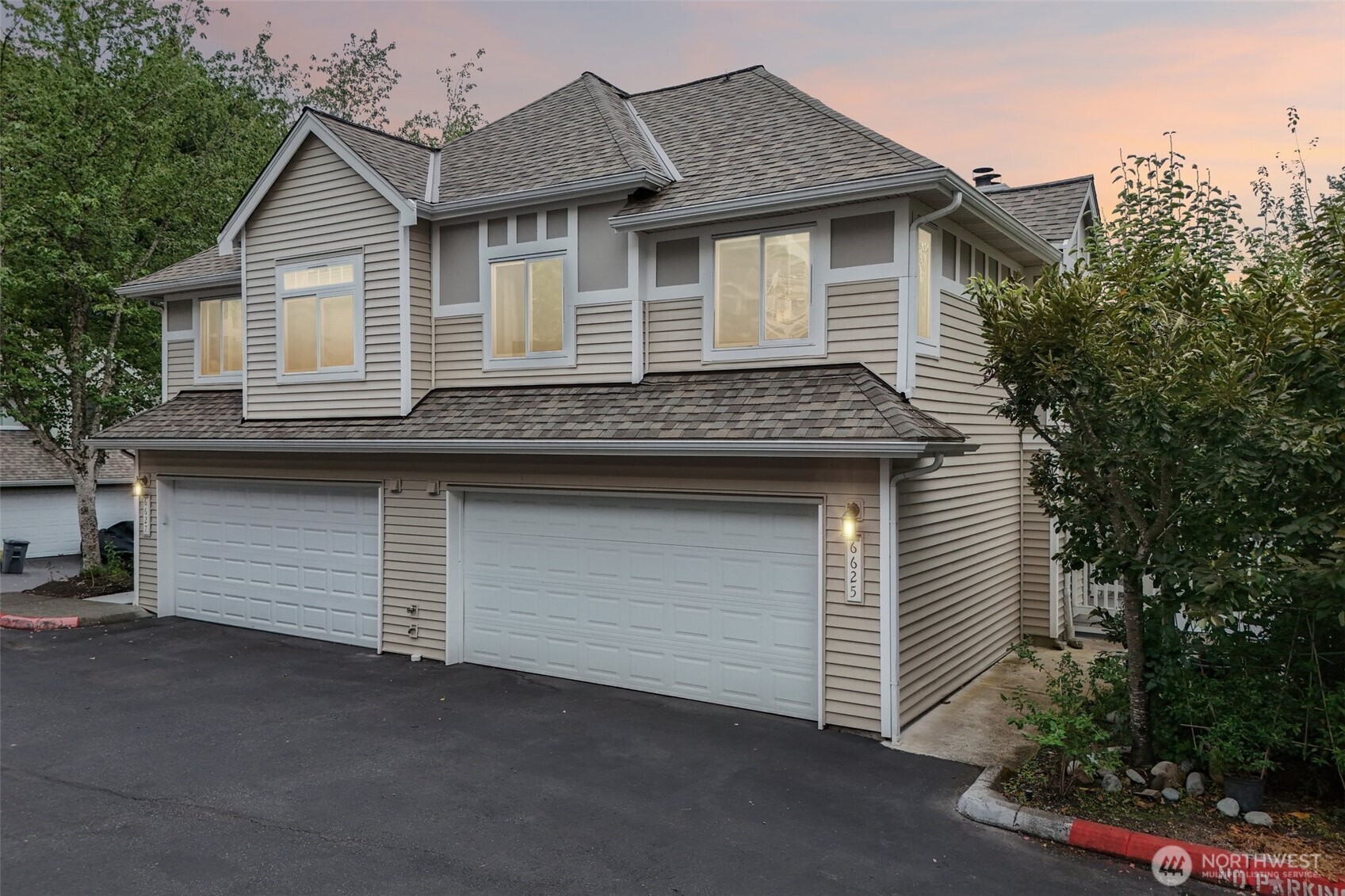 Welcome to Lakemont Ridge! This lovely corner-unit townhome is a turn-key dream offering incredible upgrades, a super-convenient location, and a charming-yet-private atmosphere! The living space welcomes you with grand vaulted ceilings, tons of natural light, a stone-front wood-burning fireplace, and a spacious private balcony just off the living room—perfect for enjoying your morning coffee or relaxing outdoors. The kitchen showcases stainless steel appliances, upgraded quartz countertops, and elegant cabinetry. All three bedrooms are conveniently located upstairs, including a spacious primary suite. A two-car garage adds everyday convenience. Enjoy the sports court and trails in the neighborhood. Buyer must qualify under the ARCH affordable homeownership program if making an offer within the first two months the listing is on the market. After two months, income restrictions no longer apply. Income limits approved by ARCH: 2 People = $118k, 3 People = $133k 4 People $147k— third person can be a child/family member. First-time homebuyers can purchase with as little as 3% down with a conforming loan. Project is not FHA approved. Buyer will have to meet ARCH qualifications during the initial two-month period. Easy access to I-90 and I-405 makes commuting simple. Indulge in nearby amenities like Newcastle Golf Course, YMCA, Lewis Creek Park, and local groceries. This townhome epitomizes comfort, convenience, and community—ready for you to move in and make it yours!